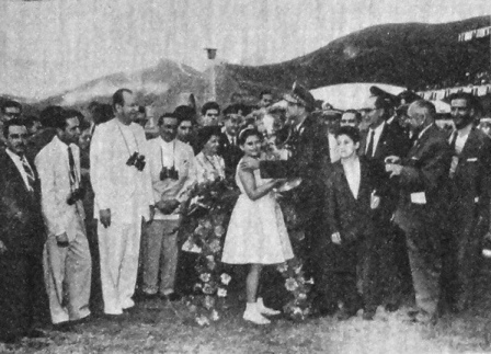 Foto en el paddock de La Rinconada cuando Banal gan el Fuerzas Armadas de 1960